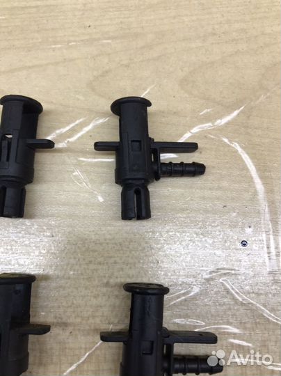 Штуцер обратки форсунки Volkswagen Touareg