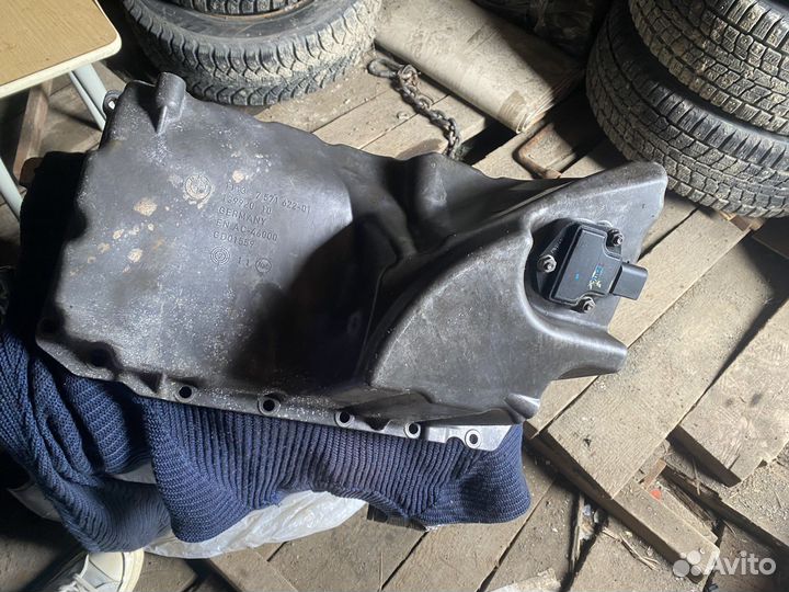 Поддон карьера bmw 13992010