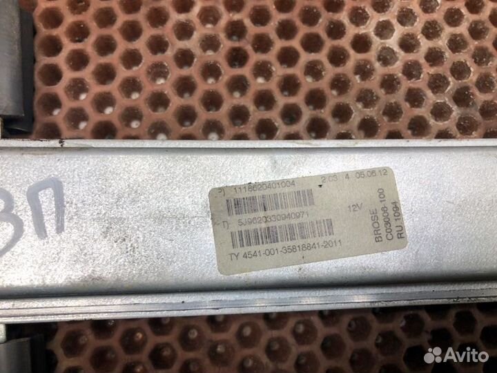 Стеклоподъемник задний правый LADA Granta седан