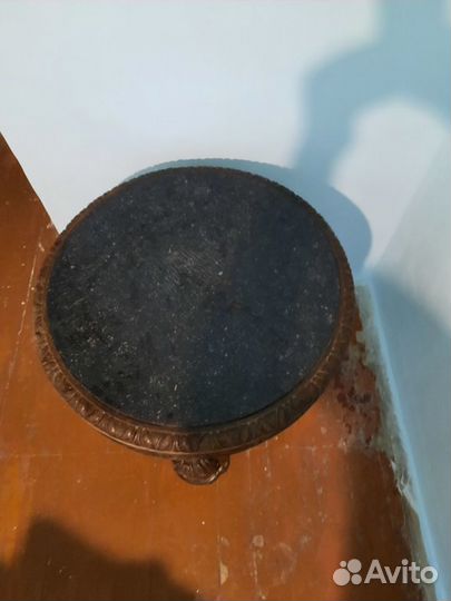 Продам столик антиквариат