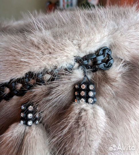 Женская норковая шапка с хвостиками