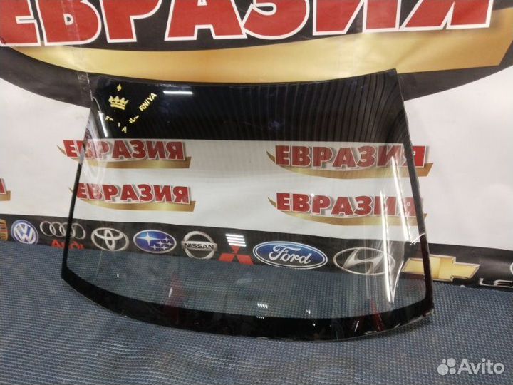 Стекло лобовое переднее Mitsubishi Galant EA1A