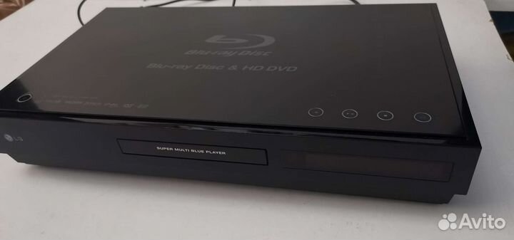 Blu-ray плеер LG BH100