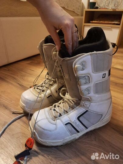 Сноубордические ботинки burton 38