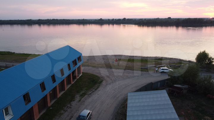 2-к. квартира, 77 м², 2/2 эт.