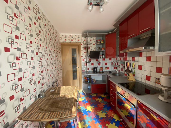 3-к. квартира, 61 м², 9/10 эт.