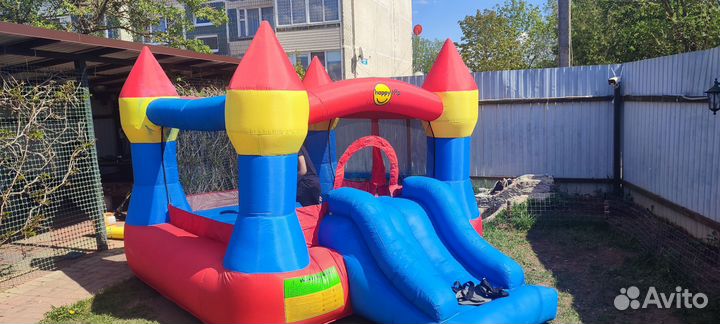 Надувной игровой центр