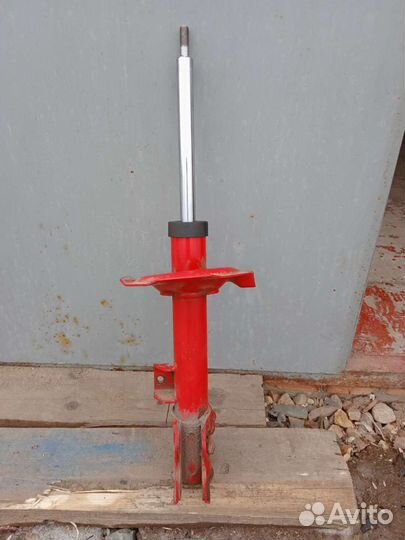 Задние/перед. амортизаторы nissan x-trail T31/Т30