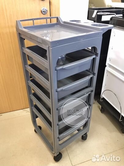 Тележка парикмахерская