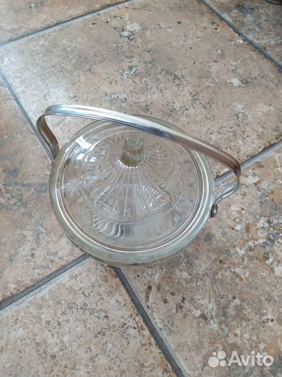 Хрустальная вазочка