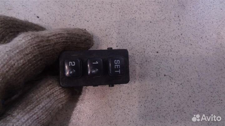 Кнопка регулировки сидений Infiniti QX56 JA60 200