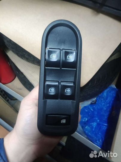 Водительский блок стеклоподъёмников LADA X-ray