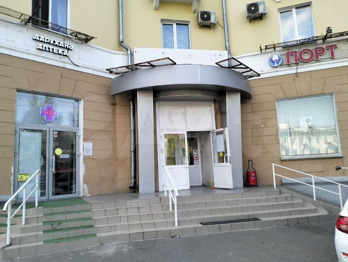 Помещение с арендаторами, 486.5 м²