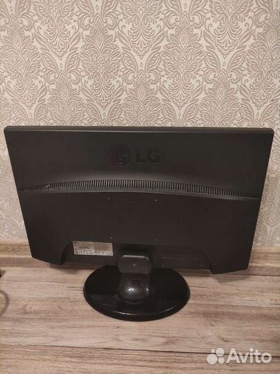 Монитор LG 23