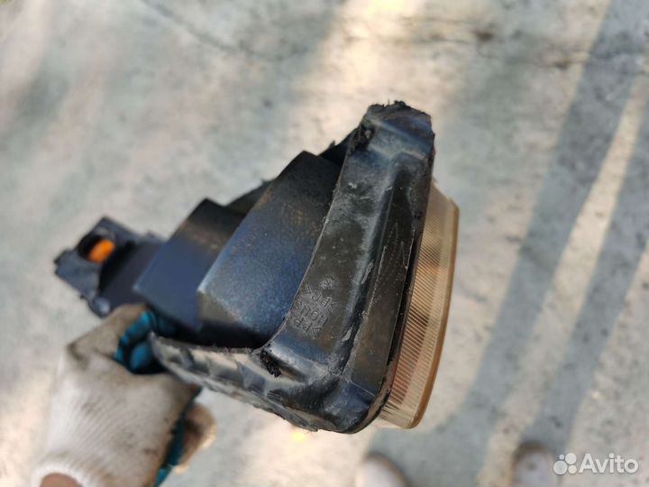 Стекло фары правое mmc galant legnum