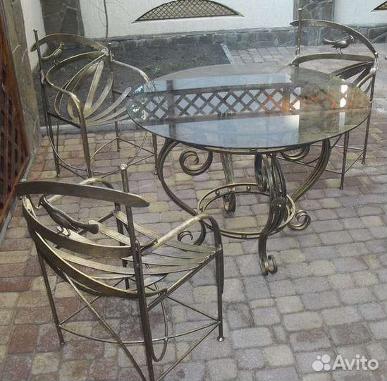 Столик,стулья