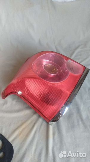 Фонарь задний левый avensis t25