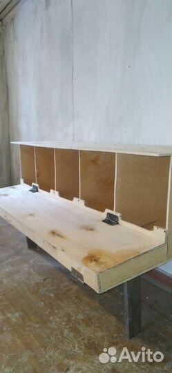 Гнездо для кур с яйцесборником