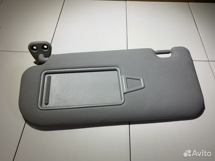 Солнцезащитный козырек Hyundai IX35 новый оригинал