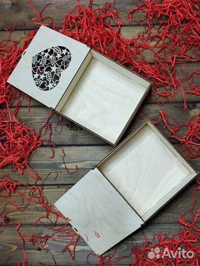 Подарочная коробка деревянная