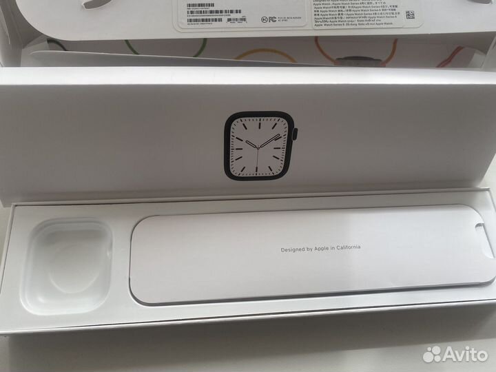 Коробка от Apple watch series 8