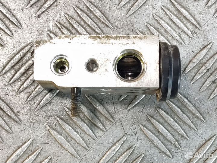 Клапан кондиционера Kia Ceed 2007-2012