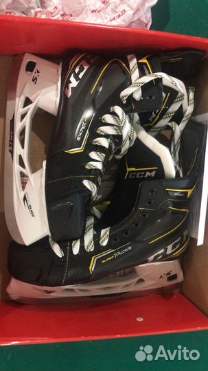 Хоккейные коньки CCM Supertacks 9380, 9,5 EE