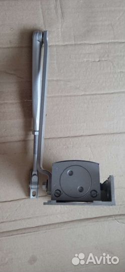 Доводчики дверные DL