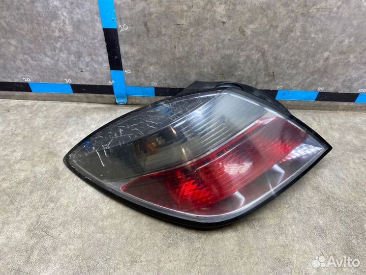Фонарь задний левый Opel Astra H (3D) 1.6 Z16XER