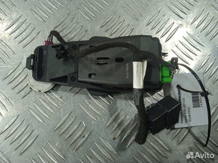 Камера переднего вида для Volvo V70 3 31387311