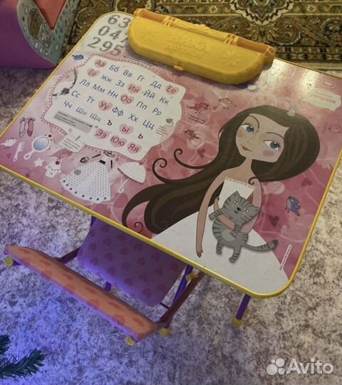 Стол и стулья детсикй