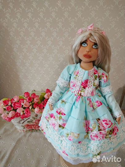Кукла интерьерная