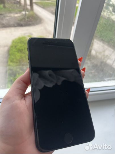 iPhone 7 Plus, 64 ГБ