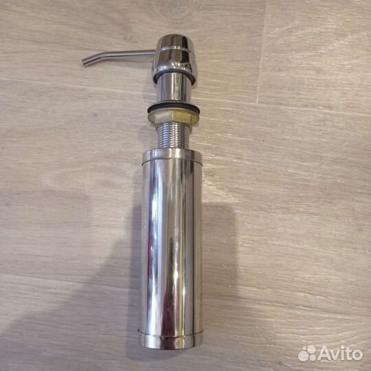 Дозатор для жидкого мыла