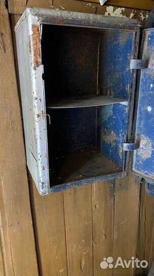 Сейф металлический