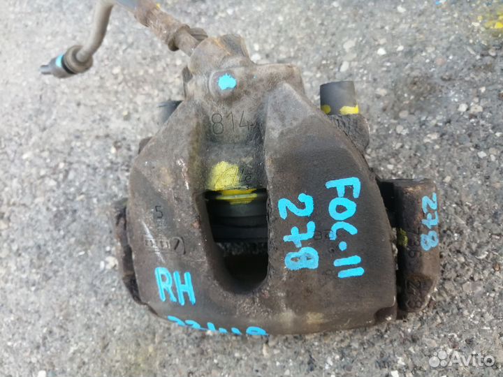 Суппорт передний правый Ford Focus 2 2010