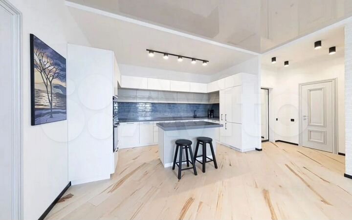 2-к. квартира, 70 м², 15/18 эт.