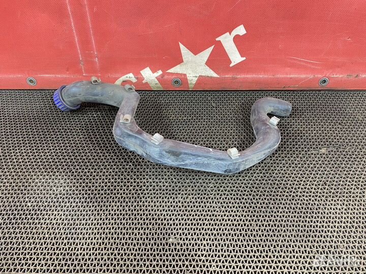 Горловина бачка омывателя