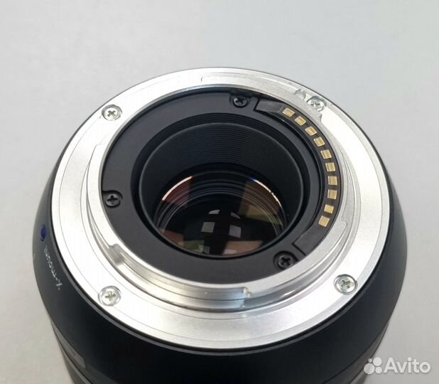 Объектив Carl Zeiss Touit 32mm f1.8 Fujifilm XF