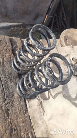 Пружины задние toyota town ace, baihatsu