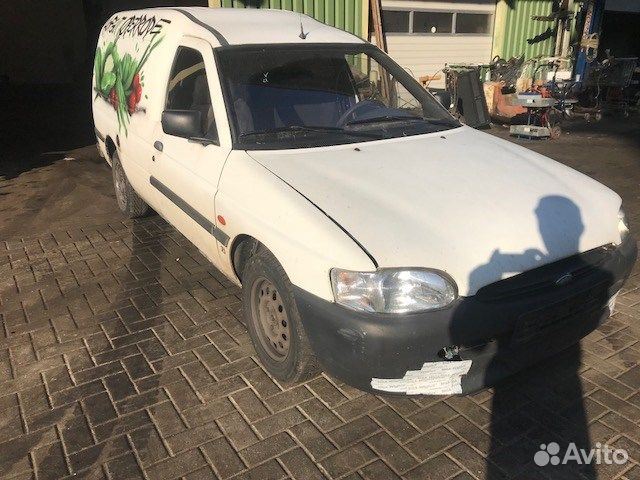 Разбор на запчасти Ford Escort