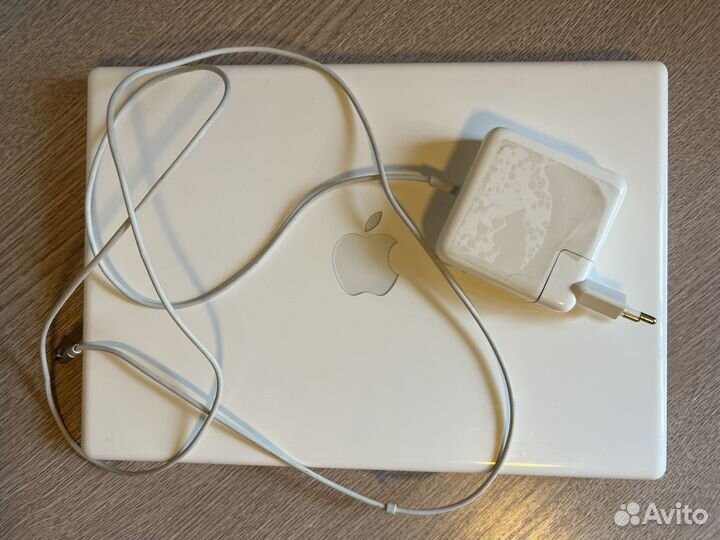 Ноутбук apple MacBook