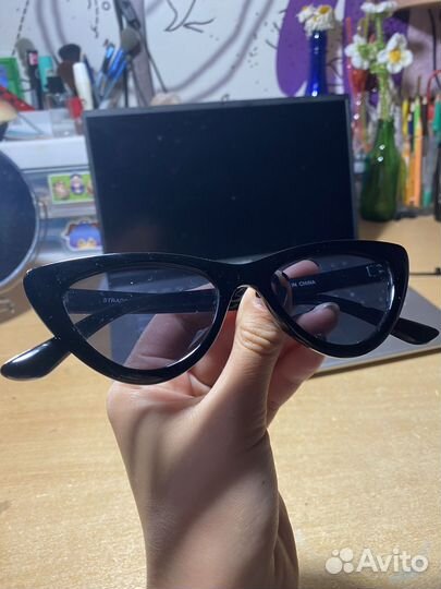 Солнечные очки женские
