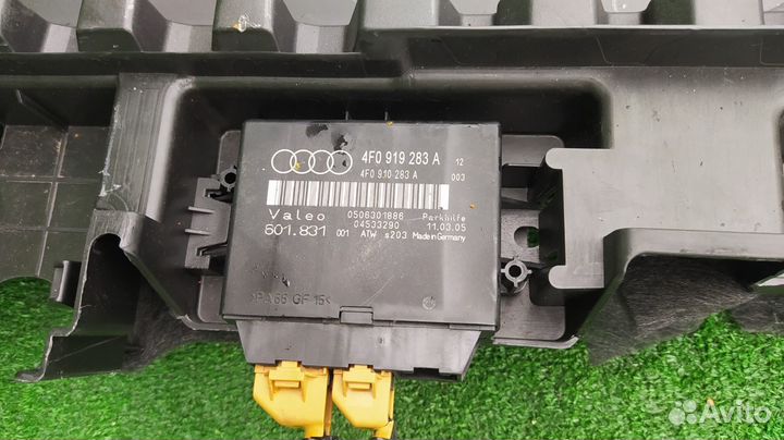 Пол багажника пластик Audi A6 C6 универсал BDW