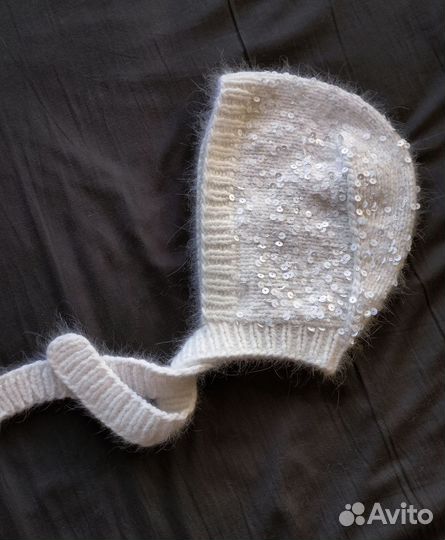 Чепчик капор с пайетками на осень