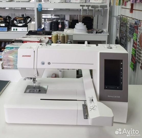 Вышивальная Janome Memory Craft 550E