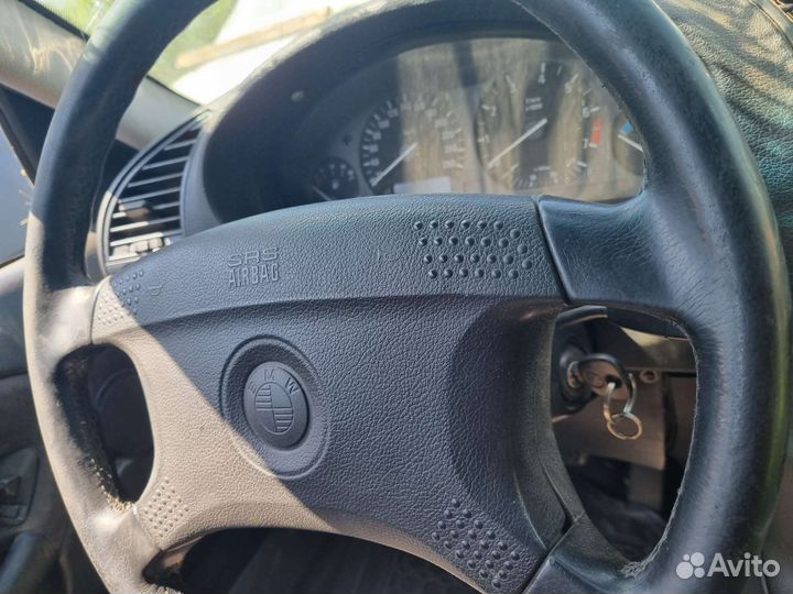 BMW e36 седан м50б20 Boch в разбор