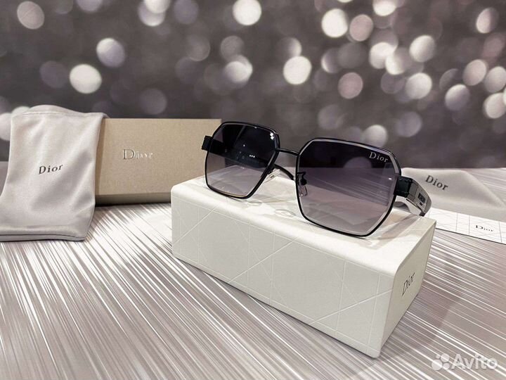 Солнцезащитные очки dior