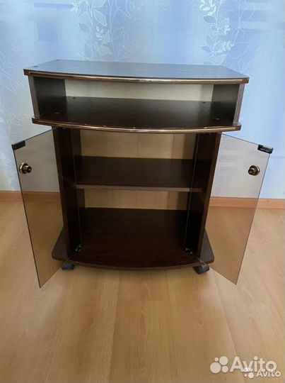 Тумба / тумбочка под телевизор