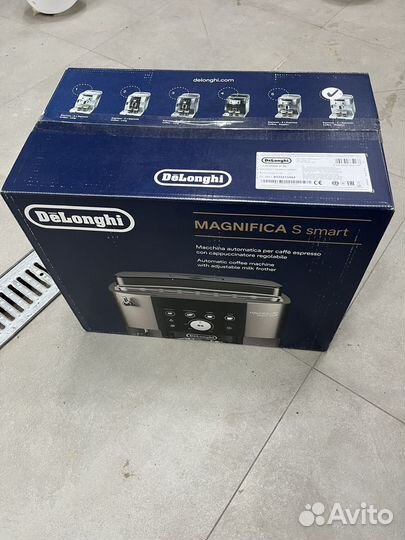 Кофемашина автоматическая DeLonghi ecam 250.31.SB